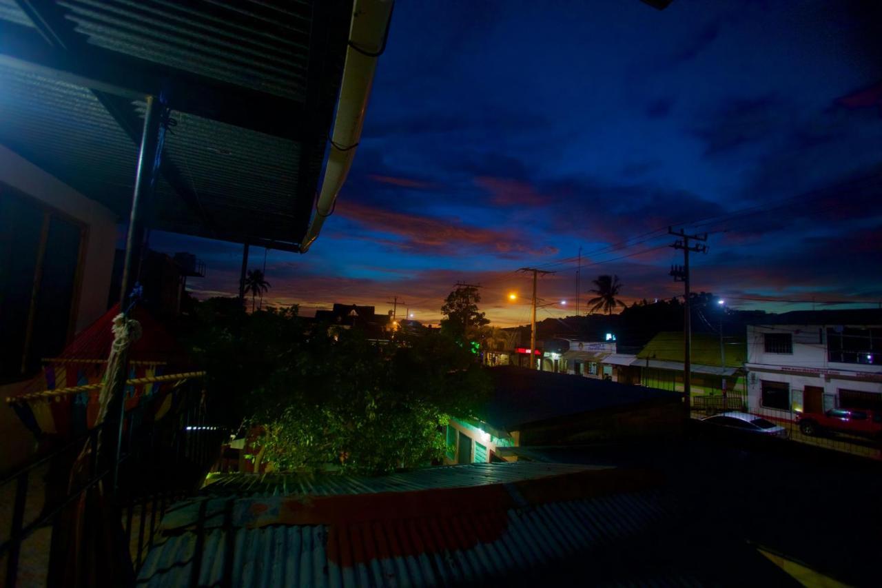Hostal Los Chamos San Juan del Sur Exterior photo