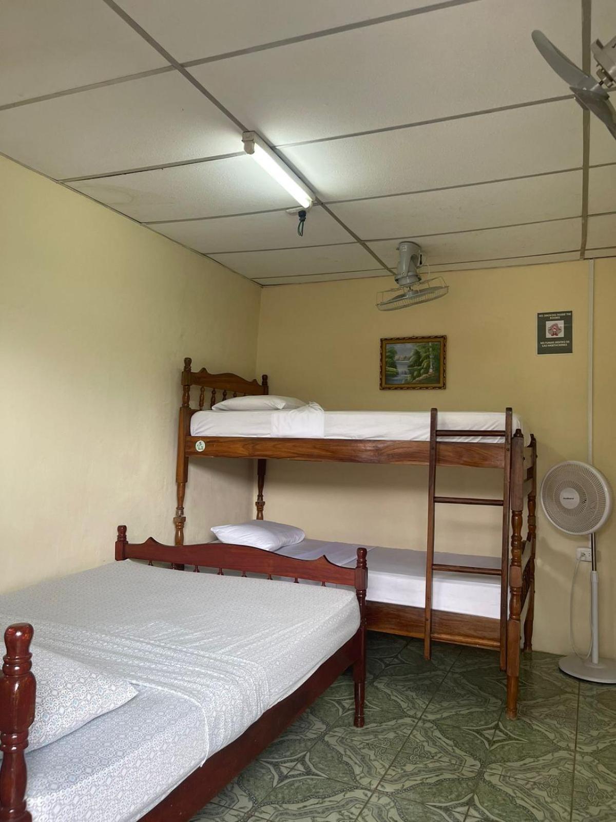 Hostal Los Chamos San Juan del Sur Exterior photo