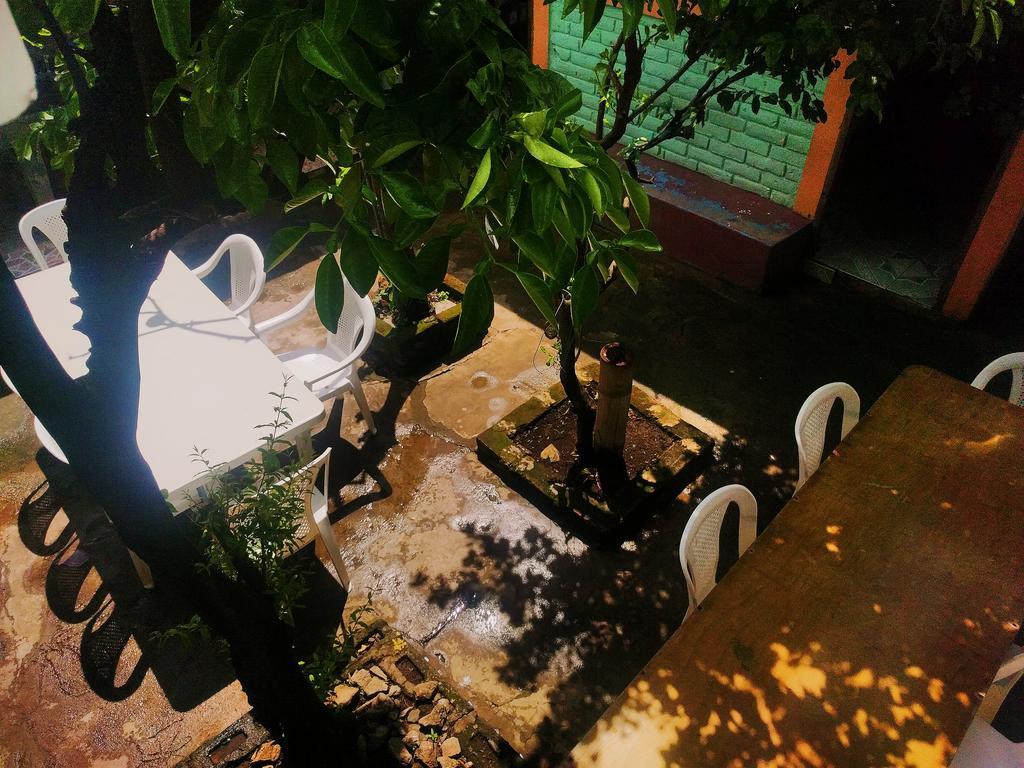 Hostal Los Chamos San Juan del Sur Exterior photo