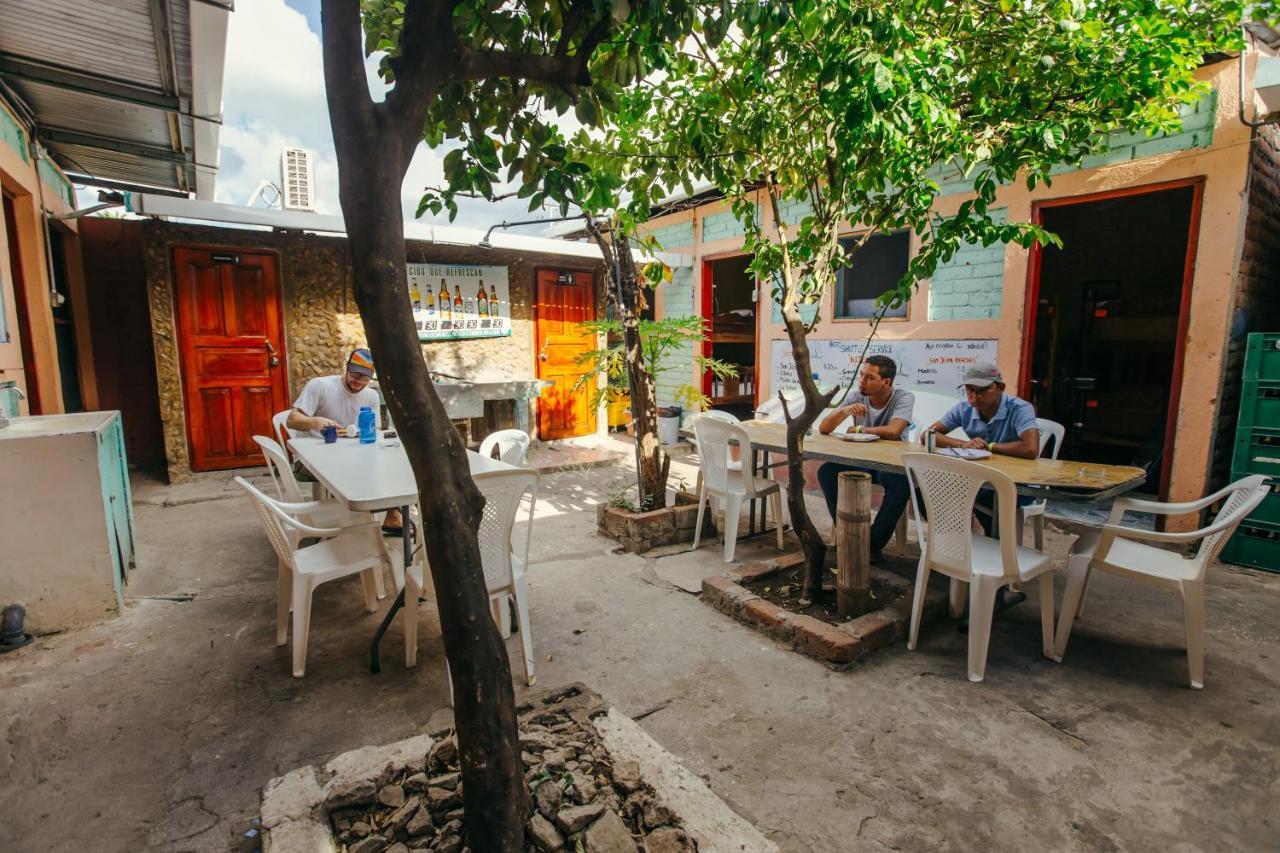 Hostal Los Chamos San Juan del Sur Exterior photo